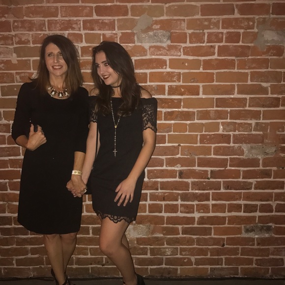 Meet your Poshers, Kim & Erika , and Rex - Picture 3 of 6